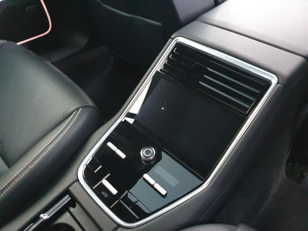 Porsche Panamera - Image 49
