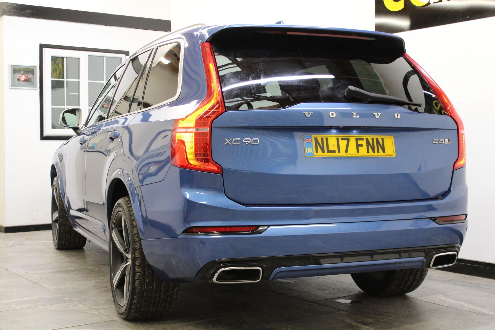 Volvo XC90 - Image 19
