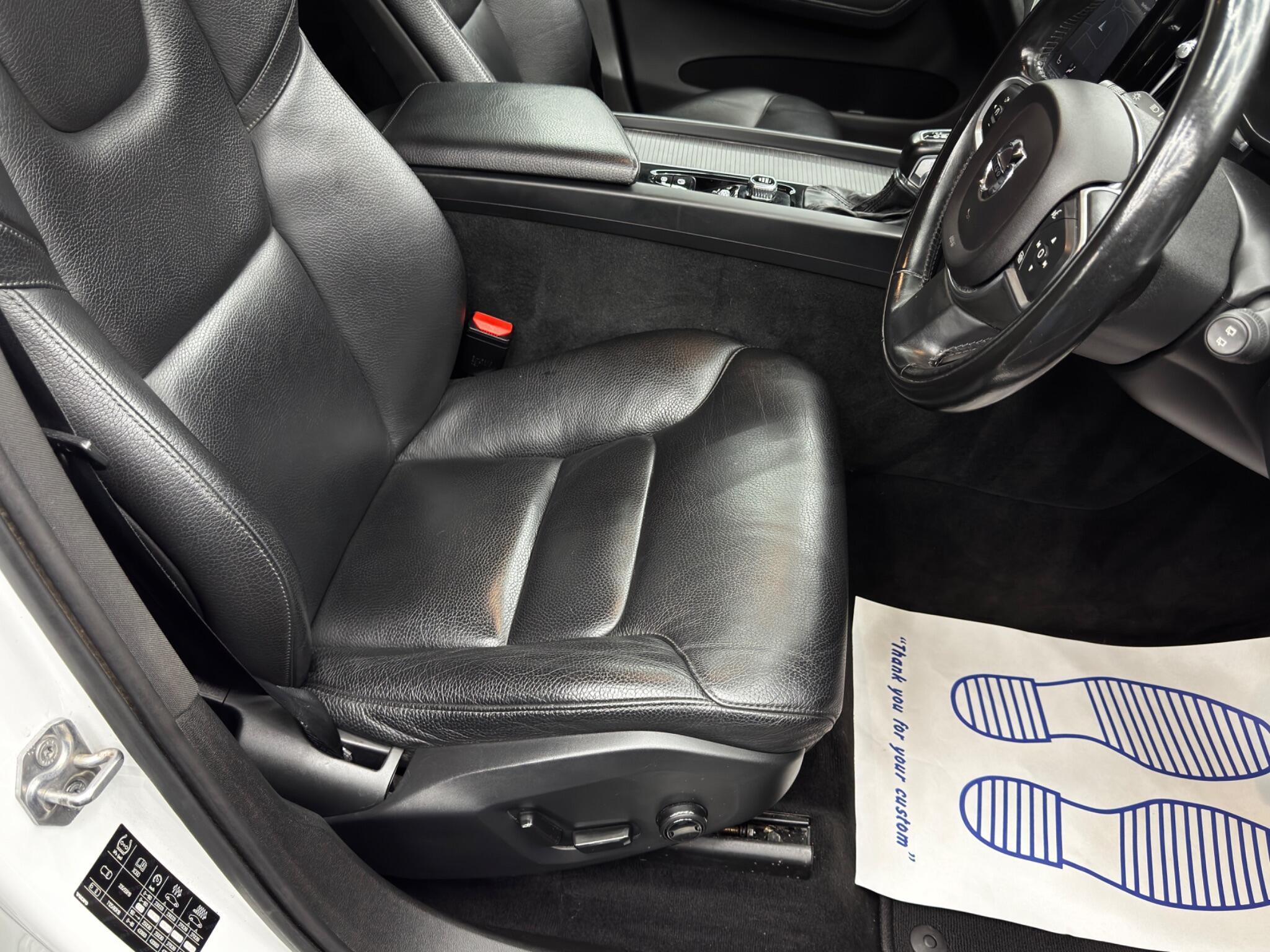 Volvo XC60 - Image 13