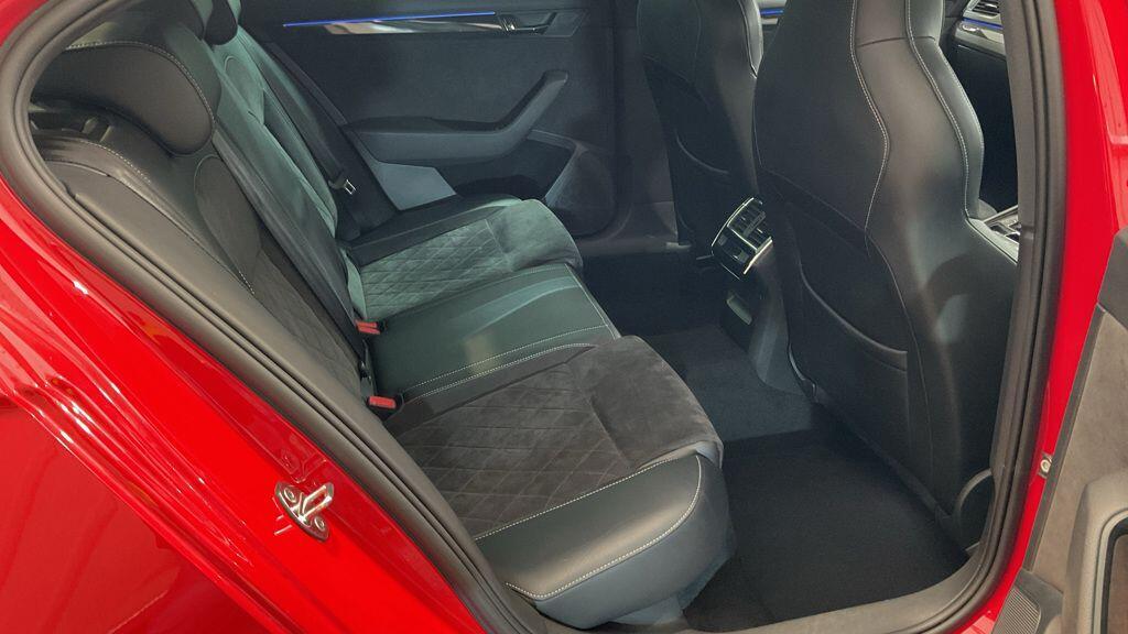 Skoda Superb - Image 7