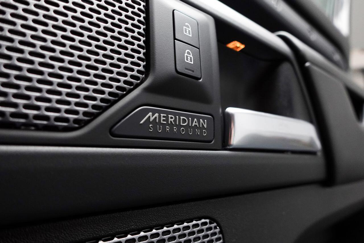 Land Rover Defender 110 - Image 38