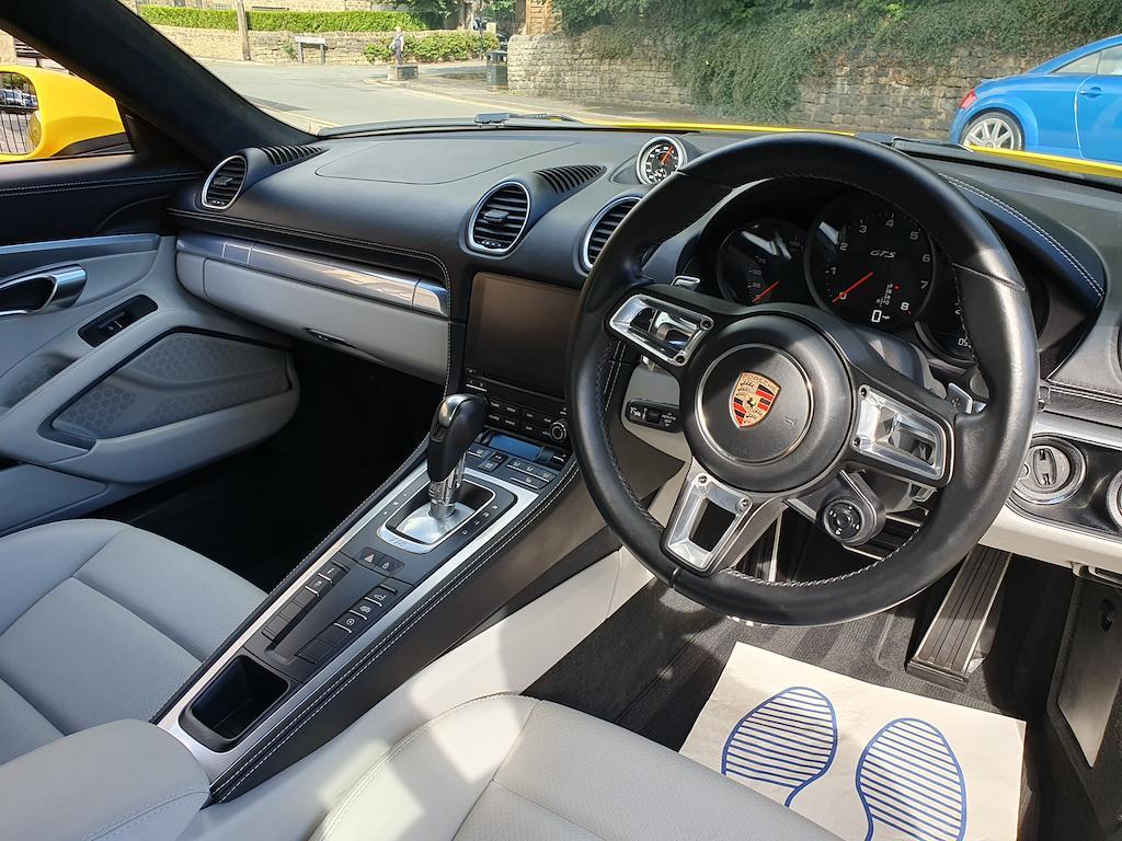 Porsche 718 Cayman - Image 48