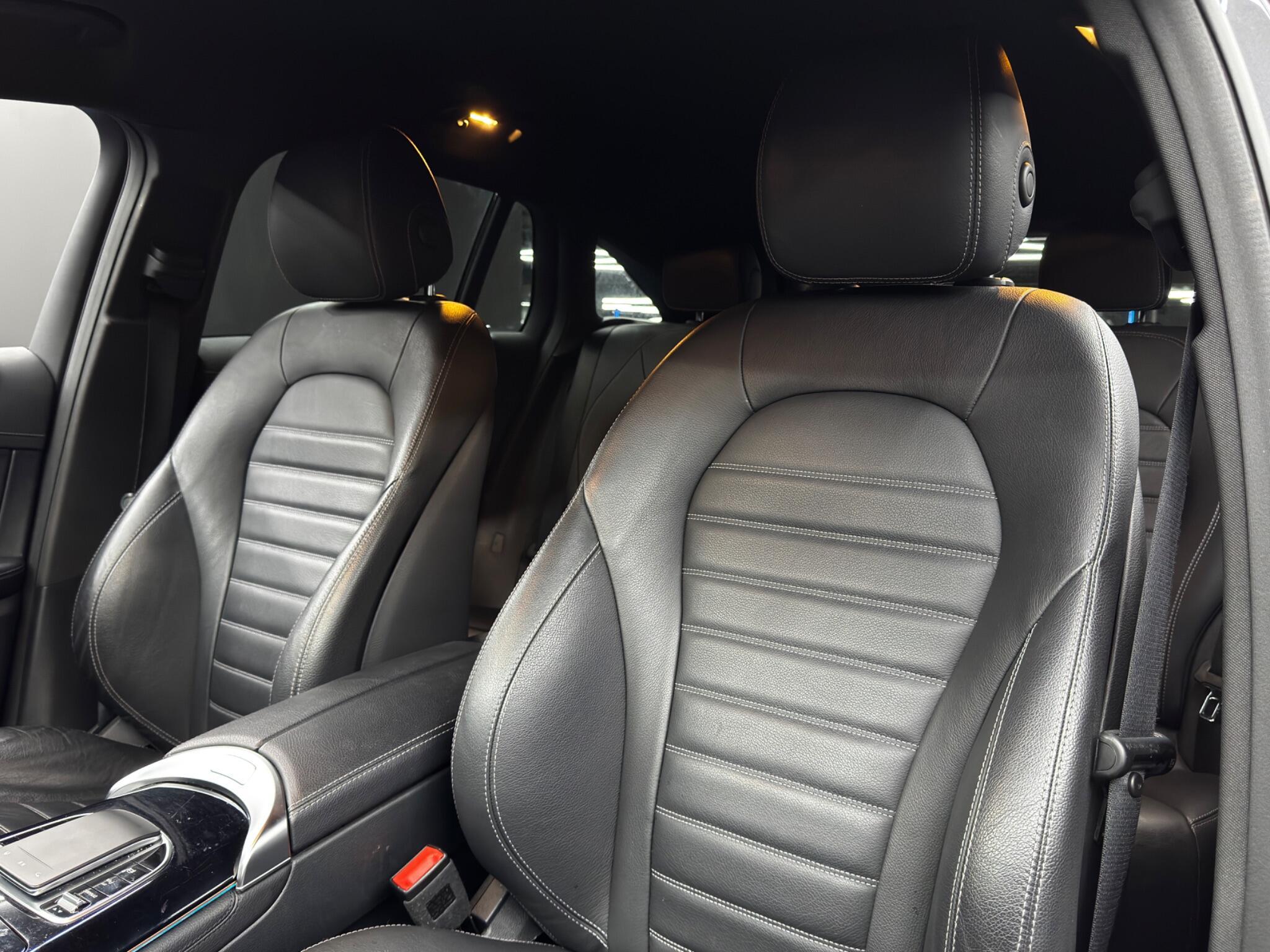 Mercedes Eqc - Image 14
