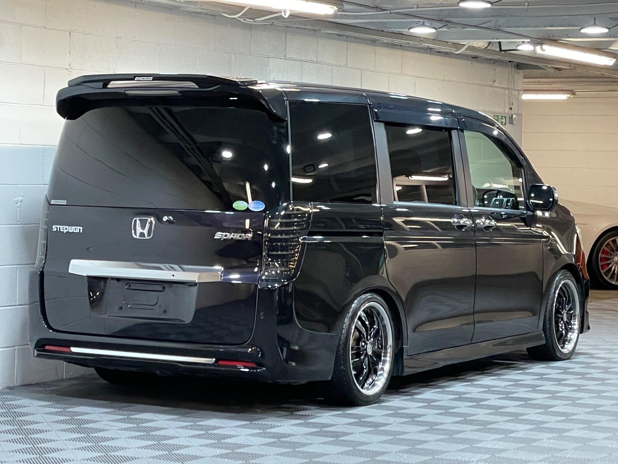 Honda Stepwagon - Image 4