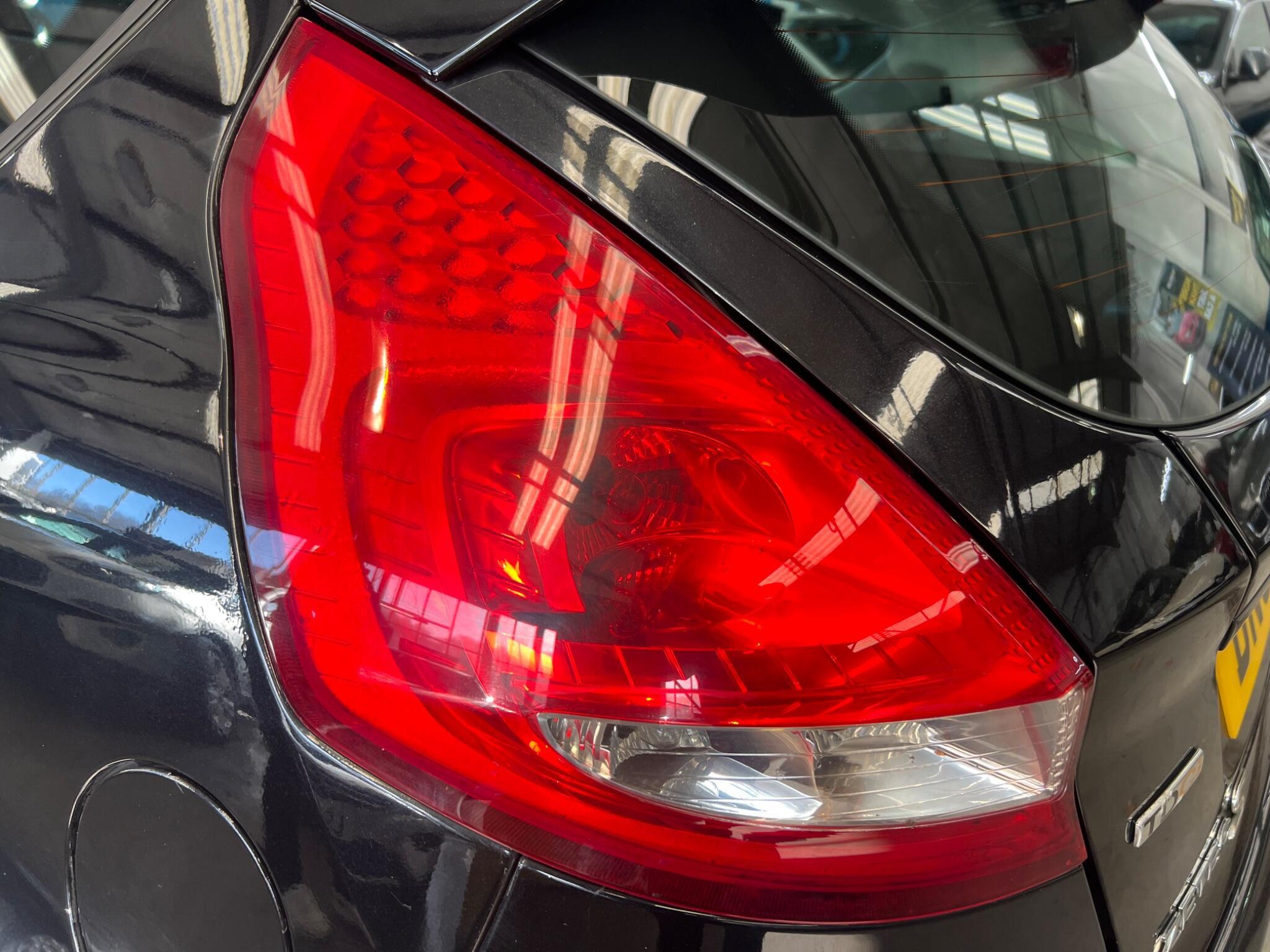 Ford Fiesta - Image 29